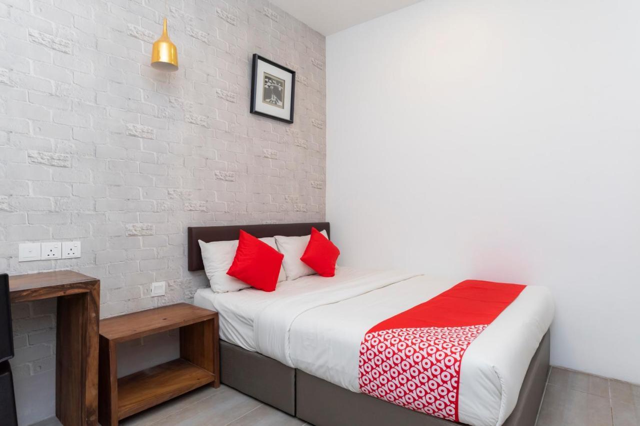 Oyo 89355 Big Big Hotel Johor Bahru Dış mekan fotoğraf