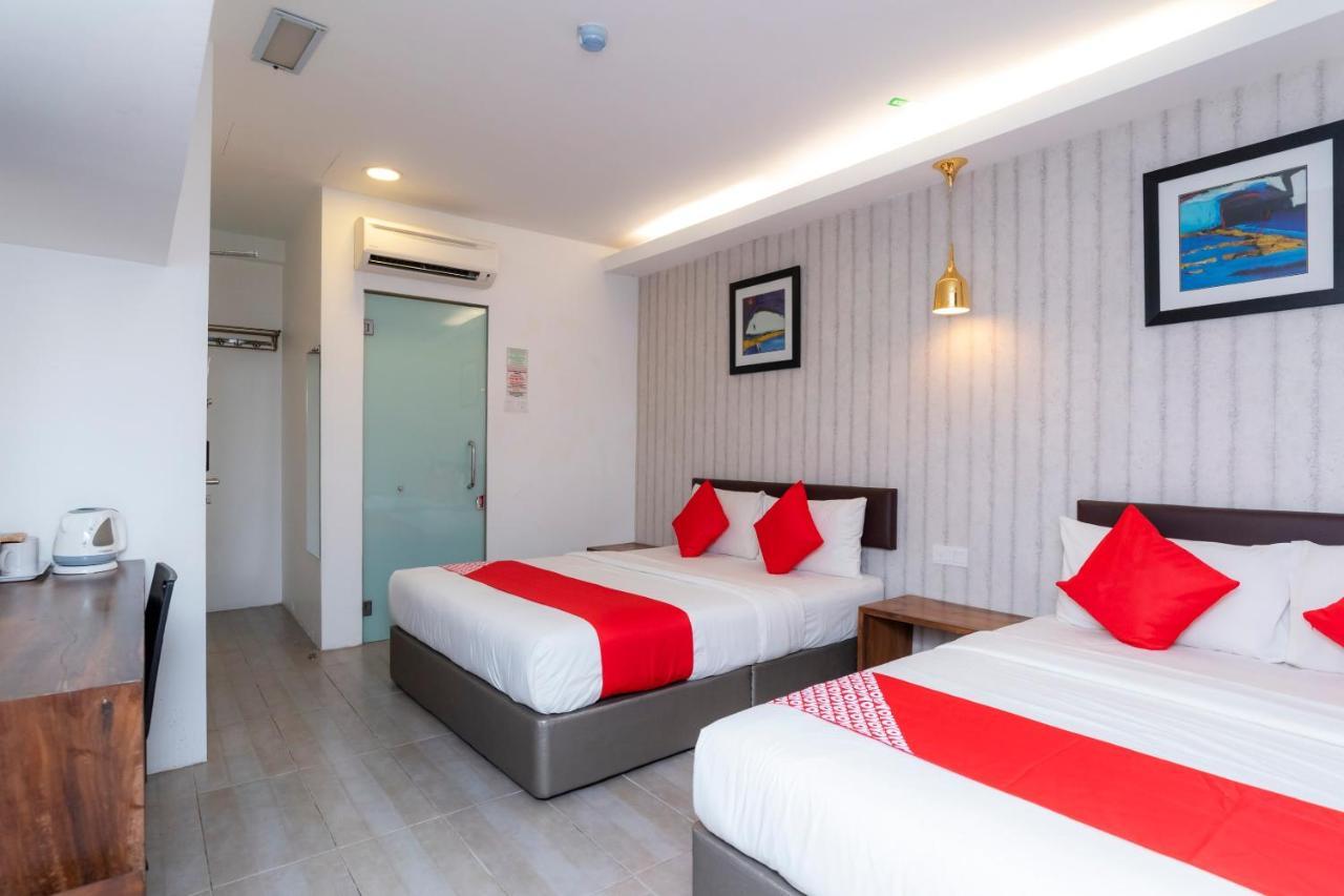Oyo 89355 Big Big Hotel Johor Bahru Dış mekan fotoğraf