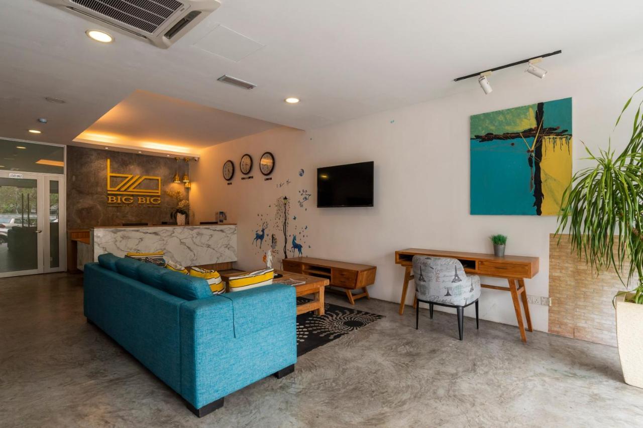 Oyo 89355 Big Big Hotel Johor Bahru Dış mekan fotoğraf