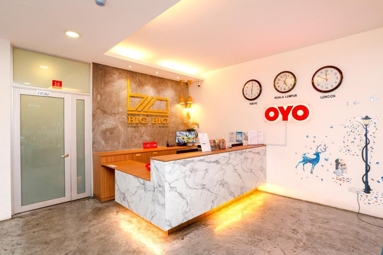 Oyo 89355 Big Big Hotel Johor Bahru Dış mekan fotoğraf