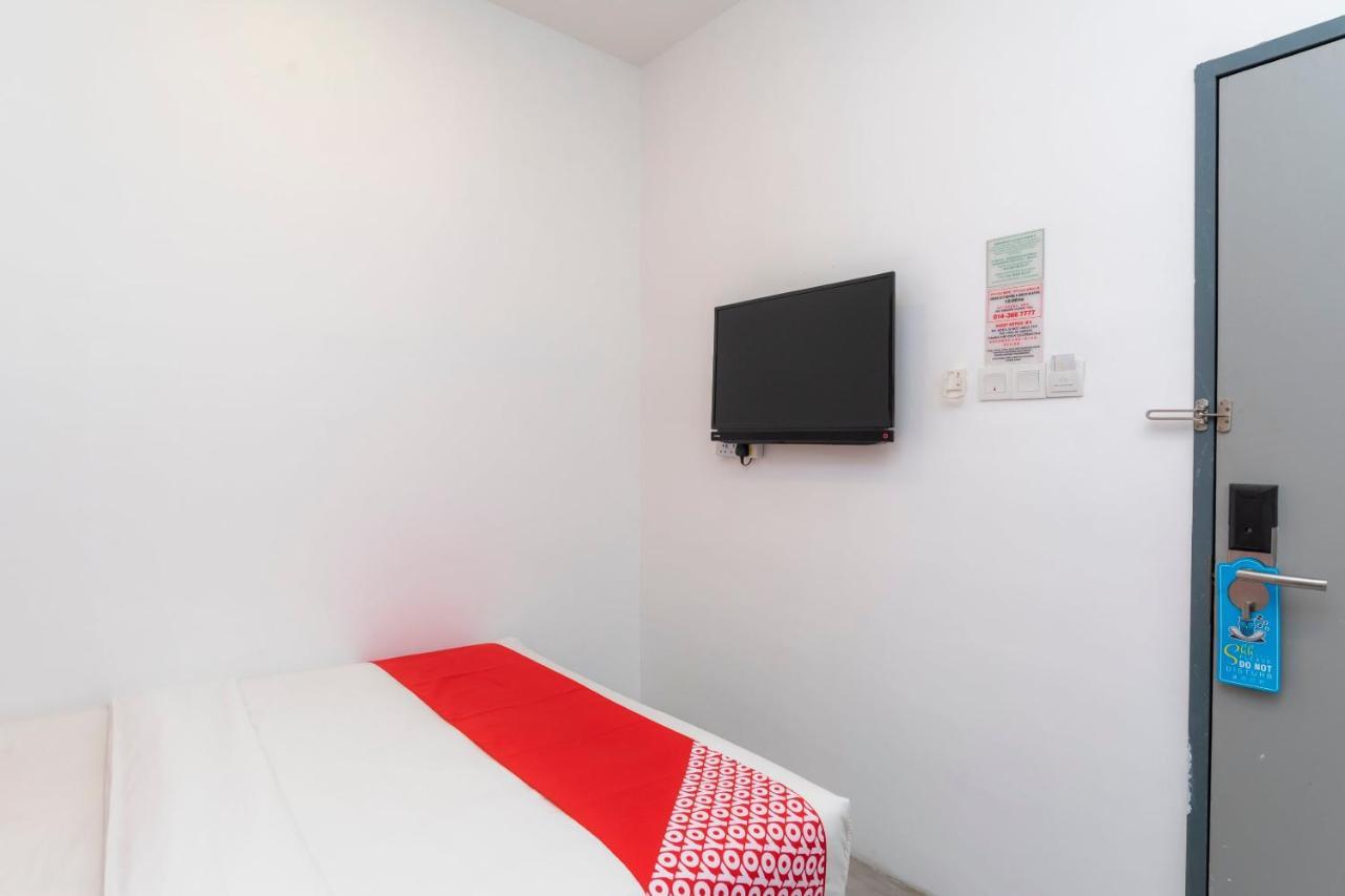 Oyo 89355 Big Big Hotel Johor Bahru Dış mekan fotoğraf