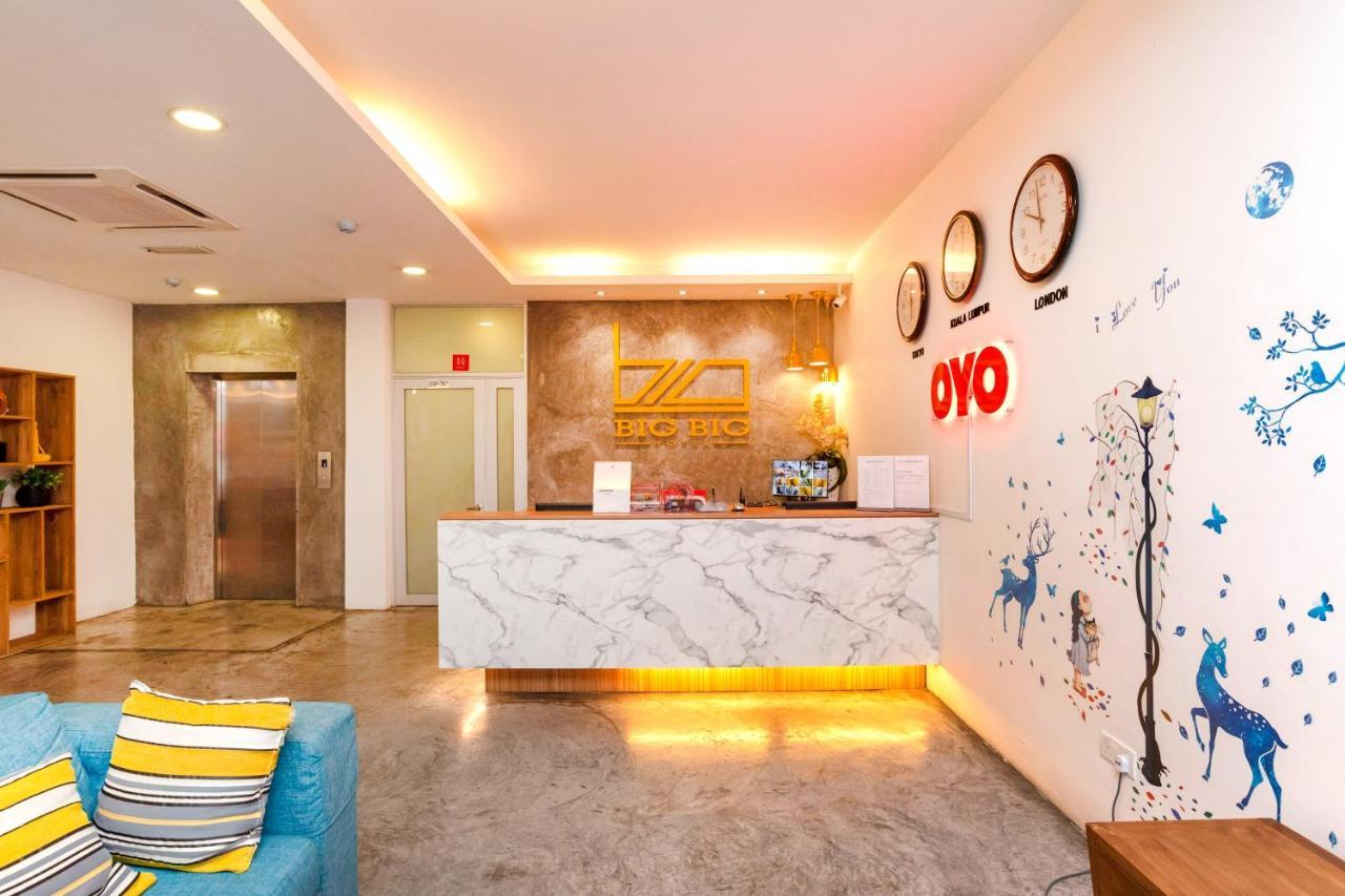 Oyo 89355 Big Big Hotel Johor Bahru Dış mekan fotoğraf