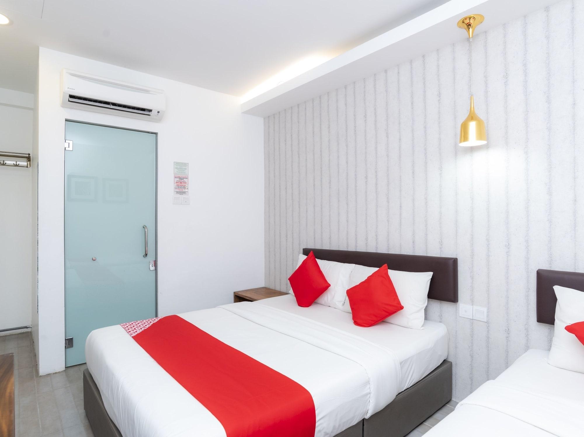 Oyo 89355 Big Big Hotel Johor Bahru Dış mekan fotoğraf