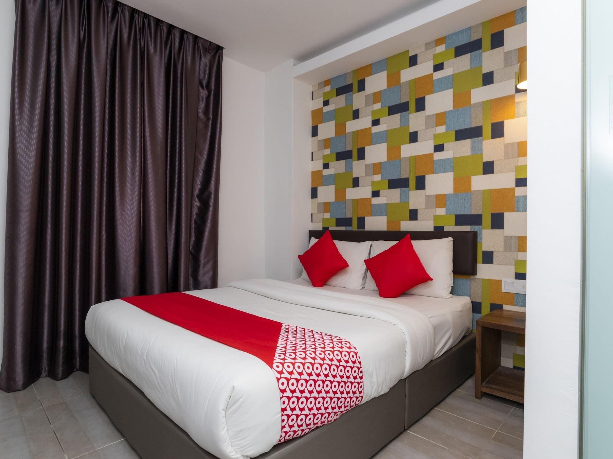 Oyo 89355 Big Big Hotel Johor Bahru Dış mekan fotoğraf