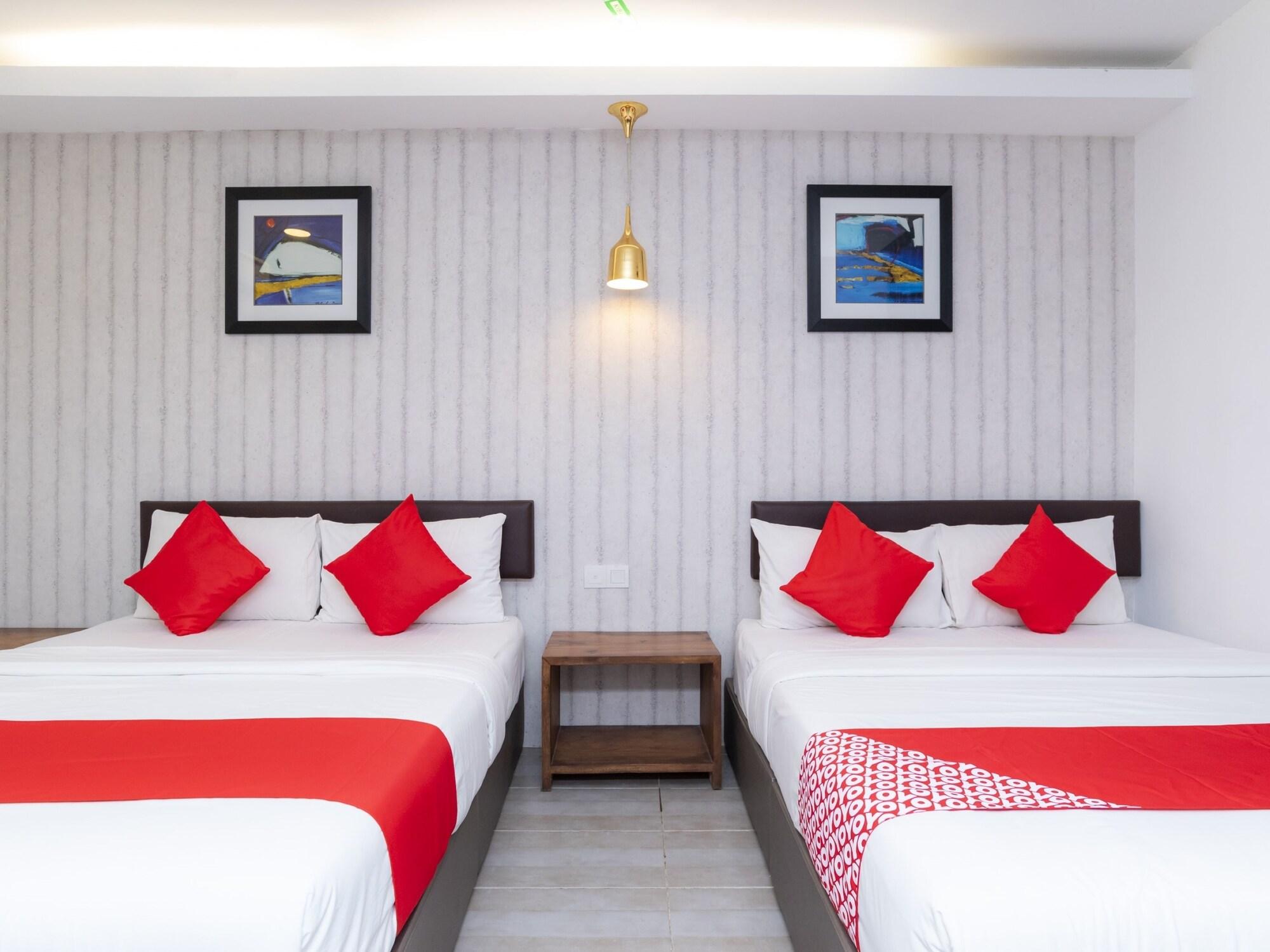 Oyo 89355 Big Big Hotel Johor Bahru Dış mekan fotoğraf