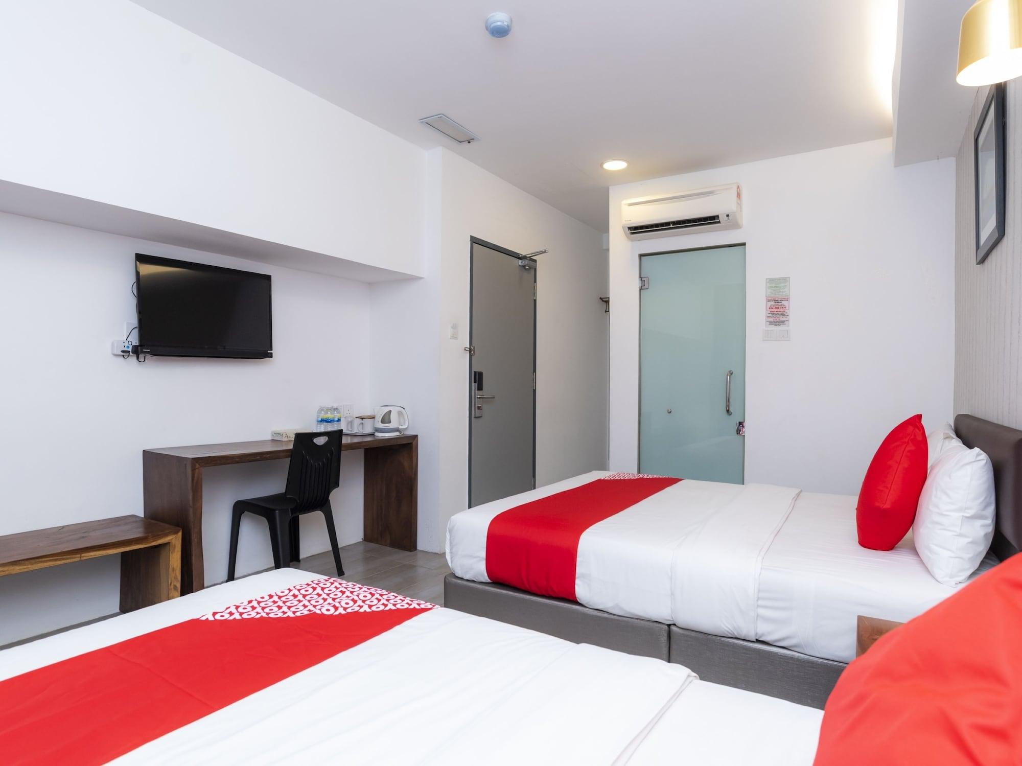 Oyo 89355 Big Big Hotel Johor Bahru Dış mekan fotoğraf