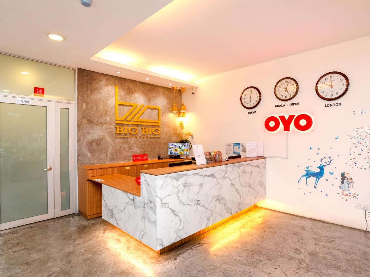 Oyo 89355 Big Big Hotel Johor Bahru Dış mekan fotoğraf
